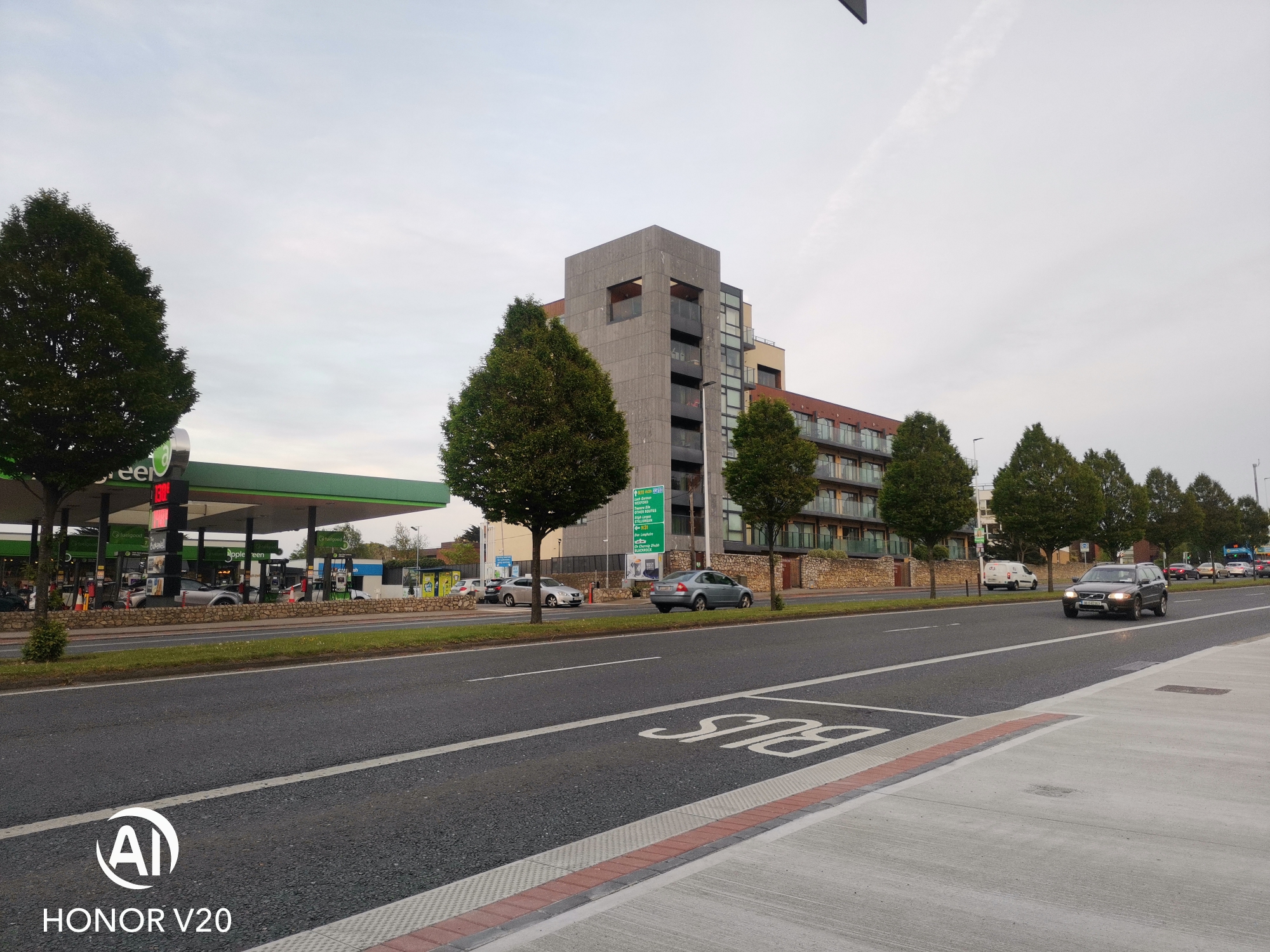 强劲配置性价比之选荣耀v20,荣耀v20在2022年还值得入手吗