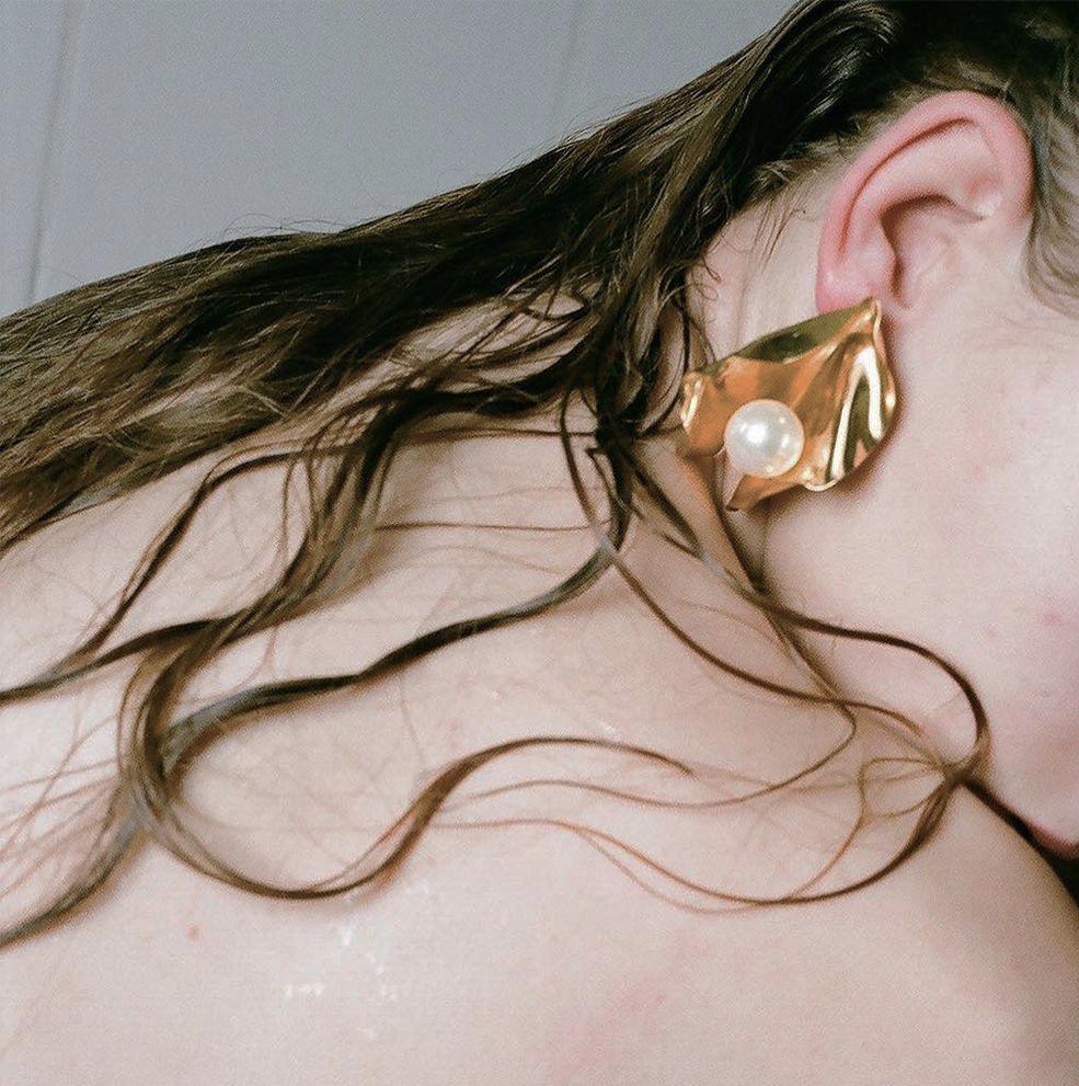 今年流行耳饰珍珠,今年流行耳饰洋气百搭