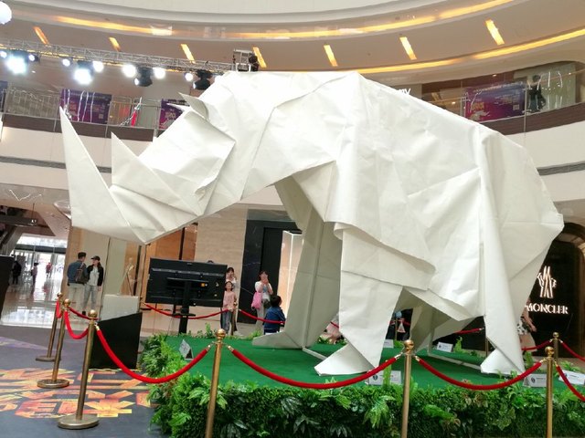 一张纸折出全世界——刘通