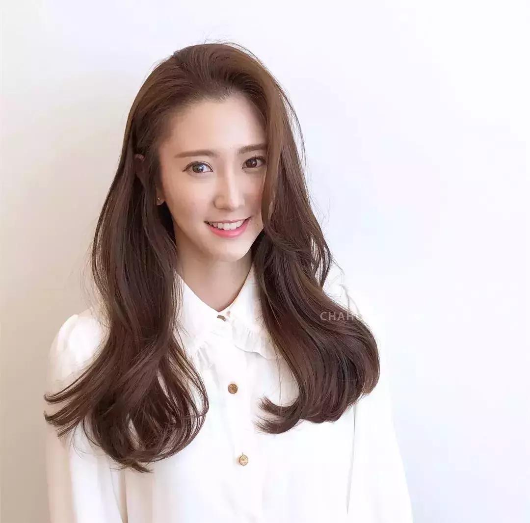 大脸国字脸适合的短发发型,大脸妹子最适合的四款发型