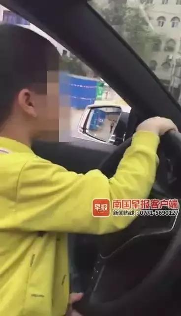 广西两男孩危险驾车,南宁少年飙车被抓后续