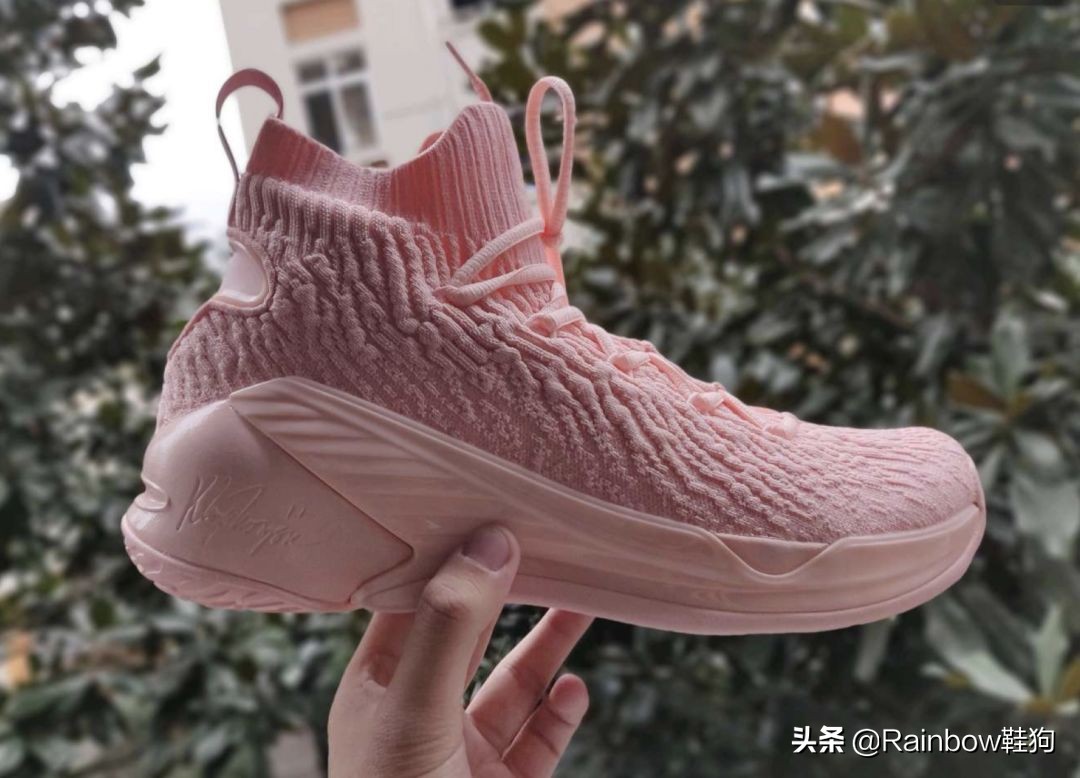 情人节穿搭男生夏天,情人节限定鞋粉色男