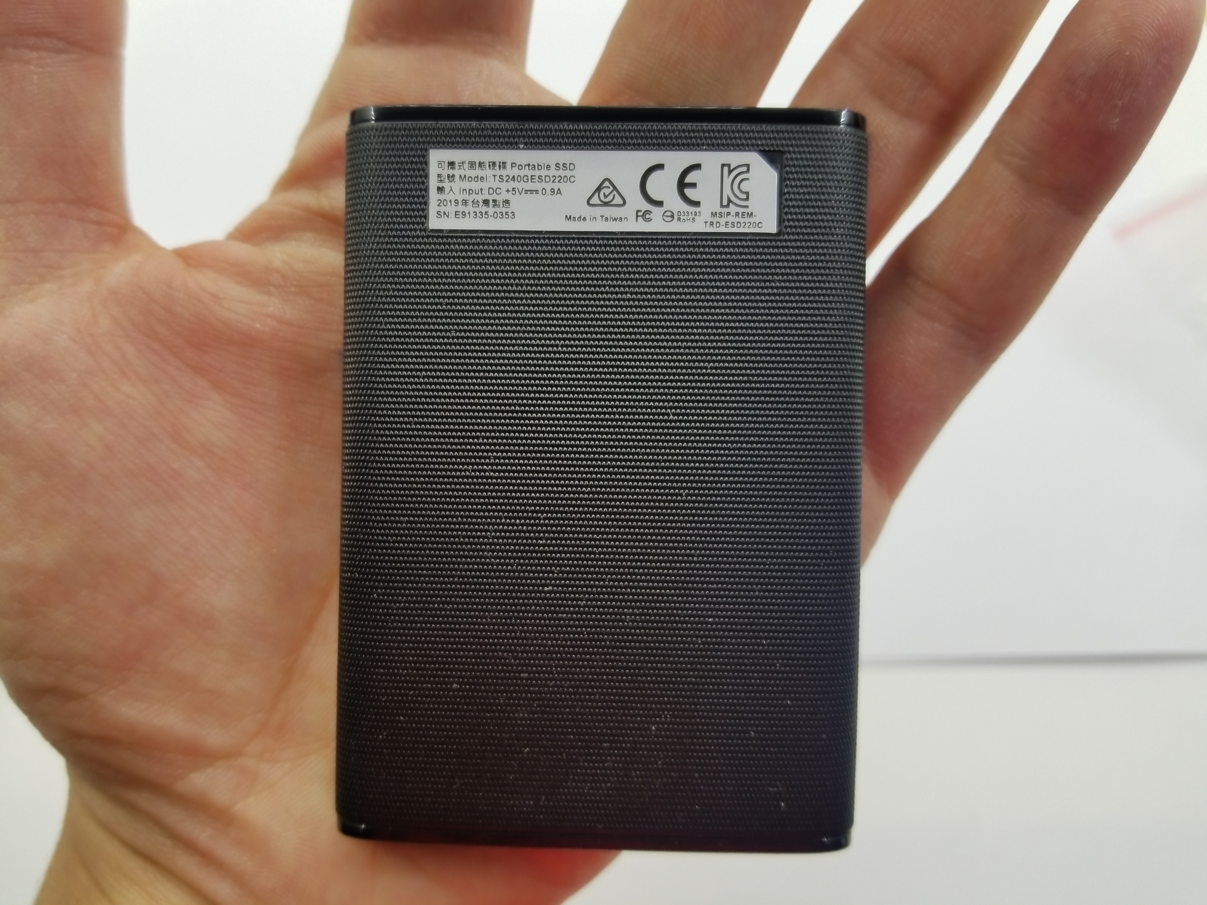 固态硬盘239g,固态硬盘和雷电接口硬盘