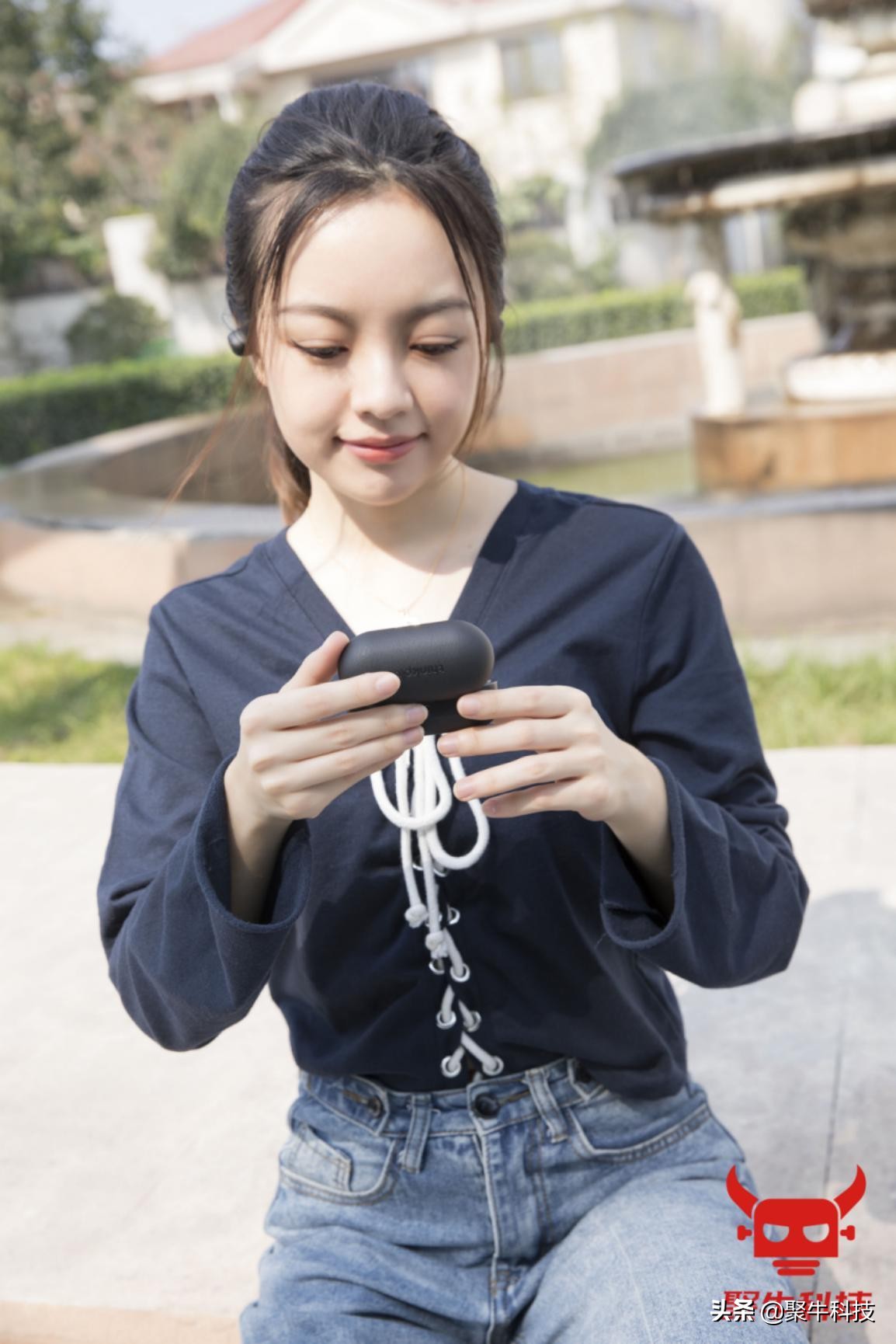 商务≠中庸TrackPods真无线蓝牙耳机评测IPX7防水洗澡