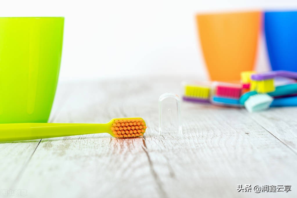 刷牙应该用软毛刷还是硬毛刷,保护牙齿刷牙用硬毛还是软毛