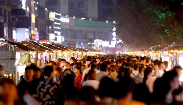 明达欢乐夜市小吃区团购,明达夜市推荐