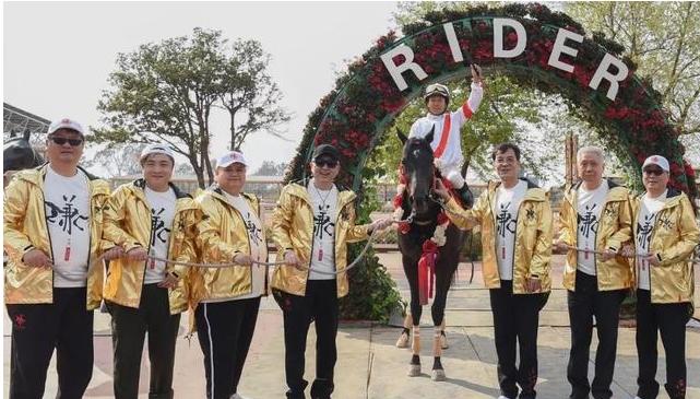 于谦赛马冠军完整版,郭德纲于谦最新相声赌论