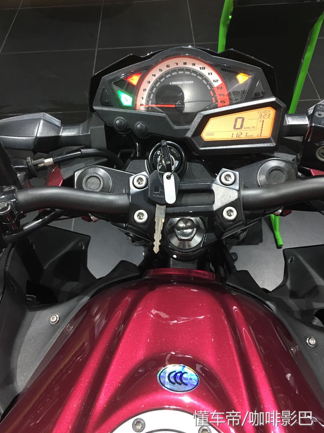 川崎z250适合新手吗,新手适合川崎街车z400吗