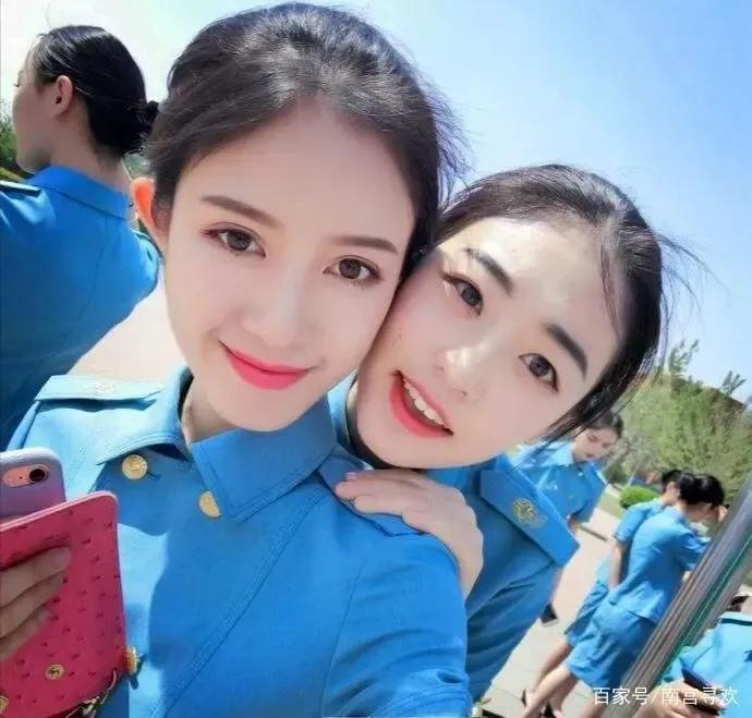 日本出上联，“本日飞机飞日本”，我国网友对的下联大快人心