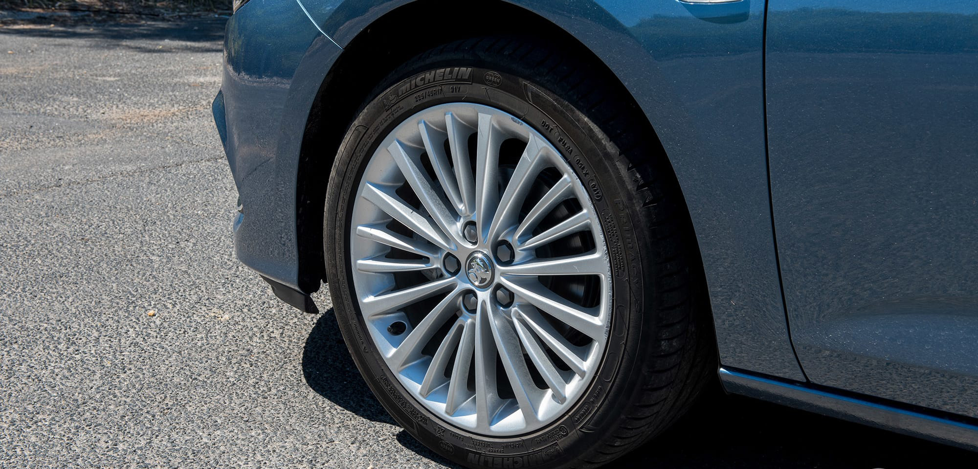 国内别克威朗开起来太过平淡，澳洲版威朗动力性能才更具看点