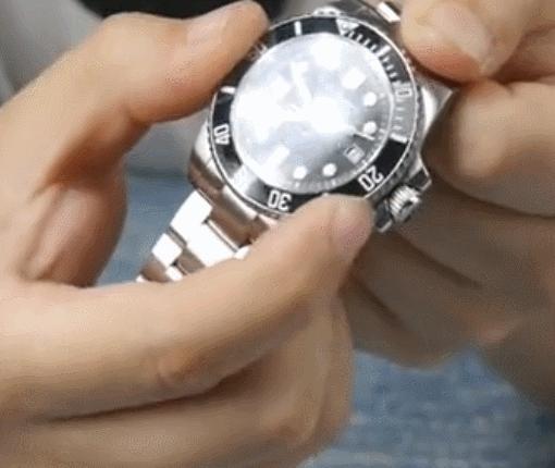 几百块的绿水鬼西铁城机芯,30岁男人戴西铁城