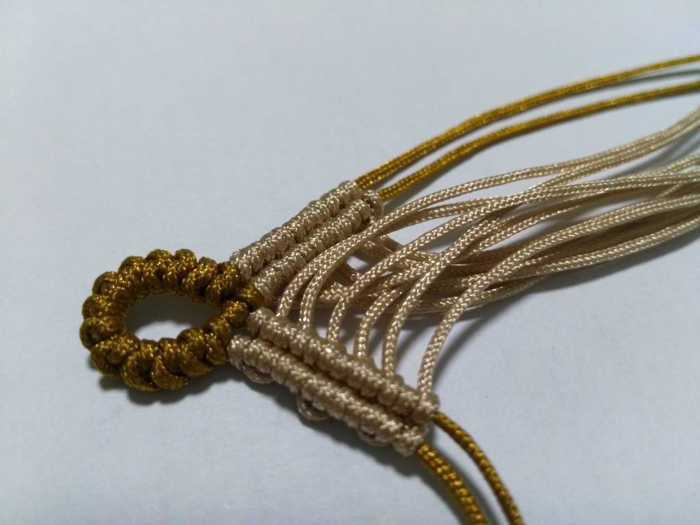 编绳花做法,手绳复杂编织教程