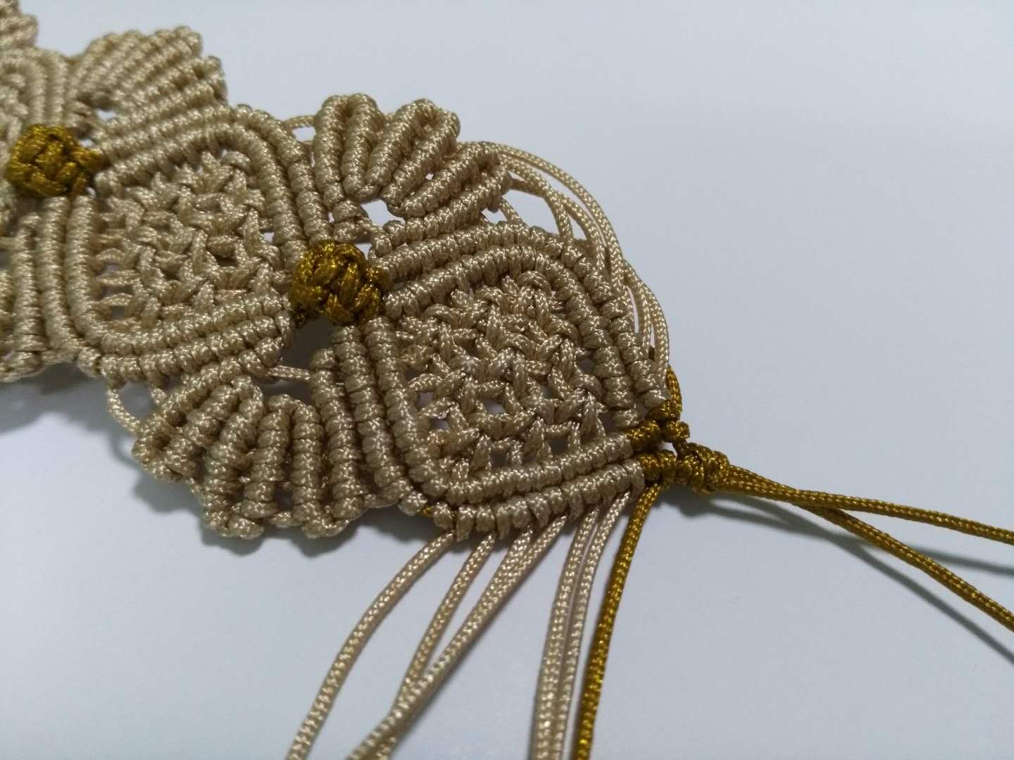 编绳花做法,手绳复杂编织教程