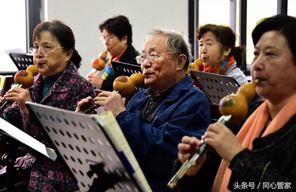 别让你的坏情绪毁了你的明天,不要让坏情绪毁你的一整天文案