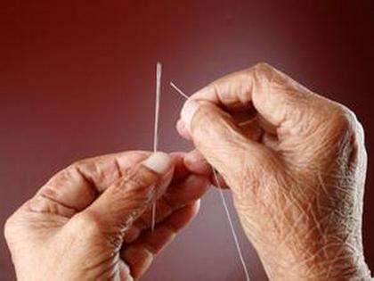 希望你能牵着我的手一直走下去,一辈子只愿牵着你的手