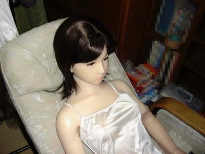 空巢老人买*气娃充**娃惹争议，难道老年人就没有享受*生活性**的权利吗