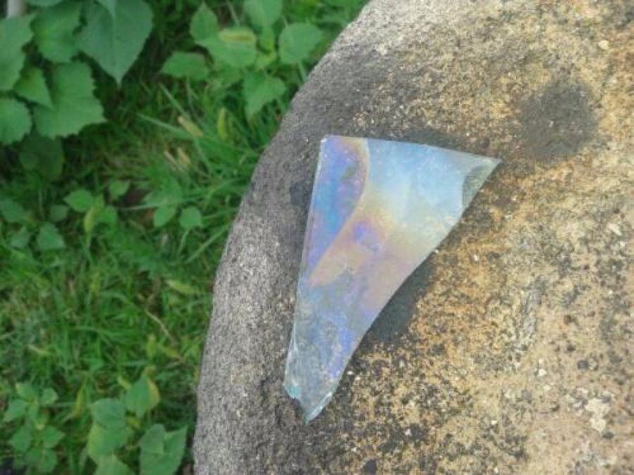 车子玻璃边缘发霉怎么处理,玻璃发霉用什么办法能清理掉