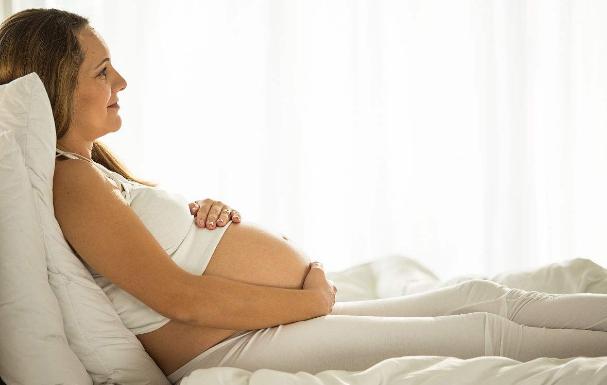 怀孕放屁多又臭是怎么回事,怀孕放屁多又臭怎么回事