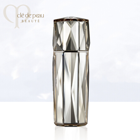 40岁面部精华眼精华,面部精华手法