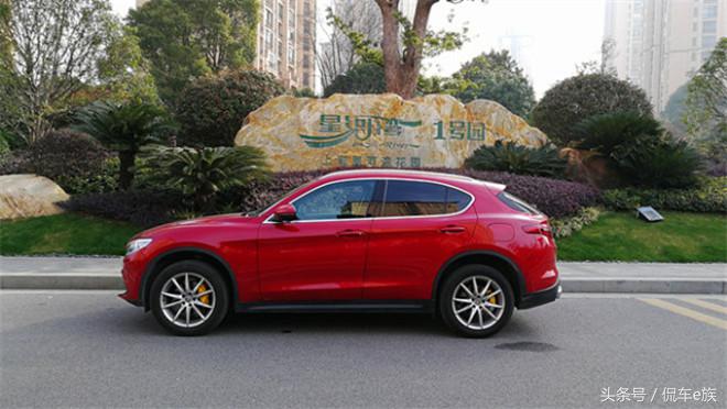 阿尔法罗密欧stelvio照片,阿尔法罗密欧stelvio和什么最像
