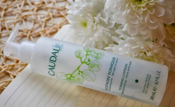 大油田爽肤水保湿补水排行榜10强,适合大油田的爽肤水学生党