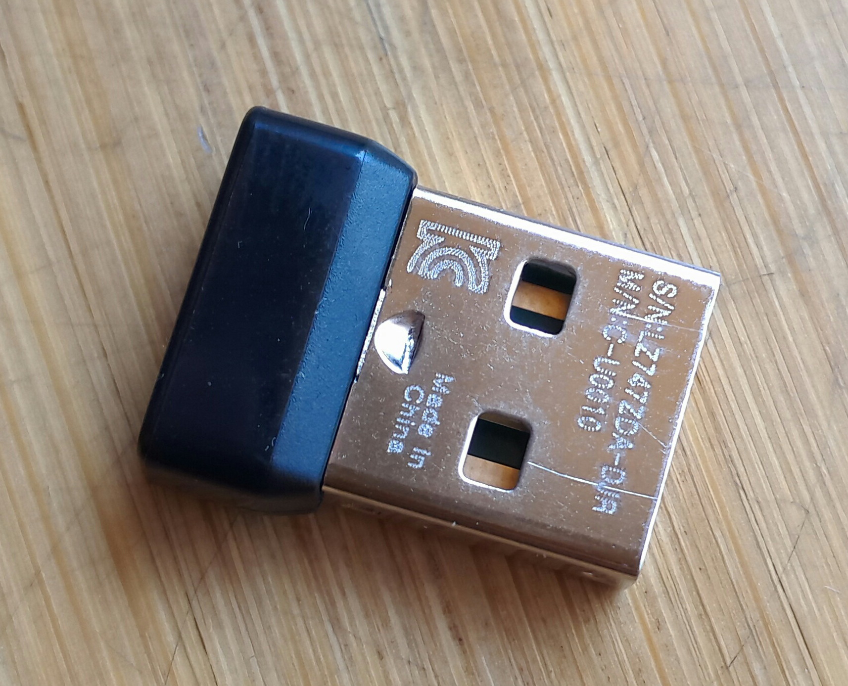 拆罗技无线鼠标的方法,拆一个全新的罗技m220无线鼠标