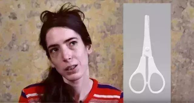 特殊展览，塞入我*体下**的东西！