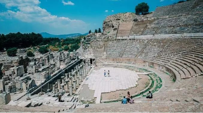 土耳其热气球八日游,旅游胜地卡帕多西亚热气球之旅