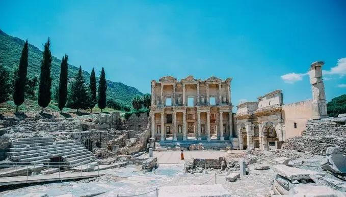 土耳其热气球八日游,旅游胜地卡帕多西亚热气球之旅