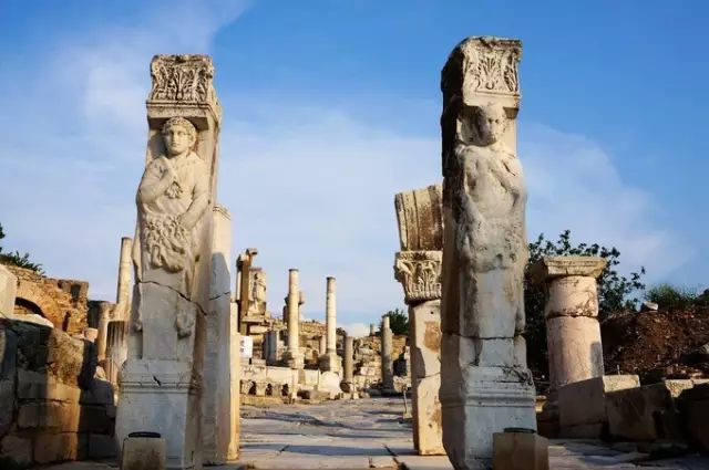 土耳其热气球八日游,旅游胜地卡帕多西亚热气球之旅