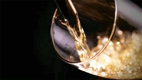 一首歌一个故事原唱,一首歌一个故事一杯酒就是人生