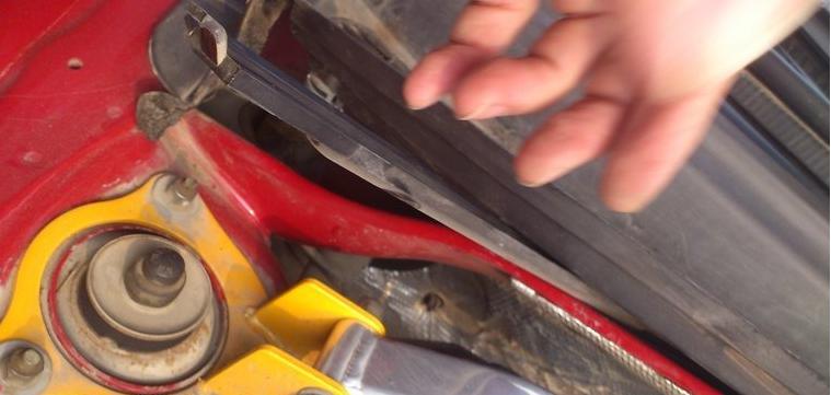 荣威550空调滤芯更换教程,更换荣威550空调滤芯教程