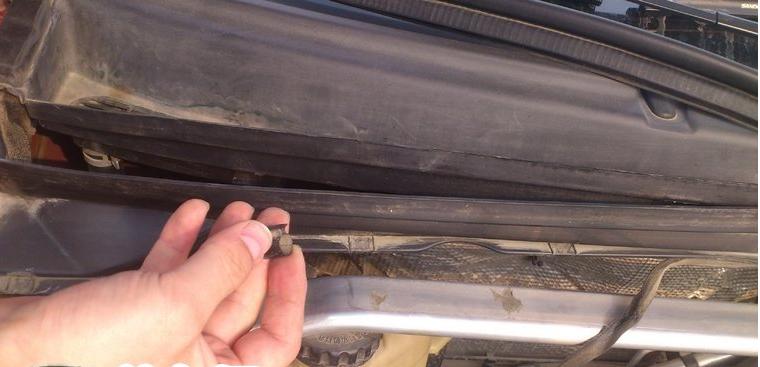 荣威550空调滤芯更换教程,更换荣威550空调滤芯教程