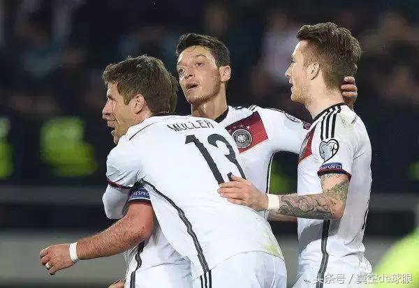 威斯特伦法球场南看台罗伊斯,威斯特伦法罗伊斯