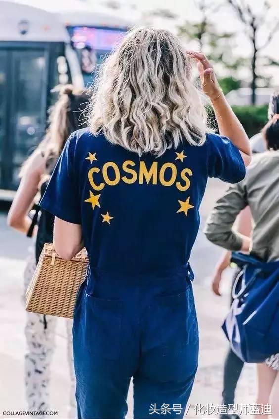 白t恤穿法搭配,t恤的30种穿法高级又时髦