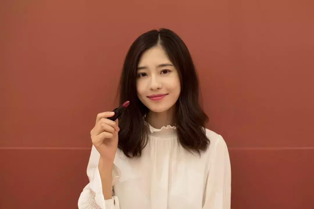 美妆好看的产品,适合欧美的口红平价