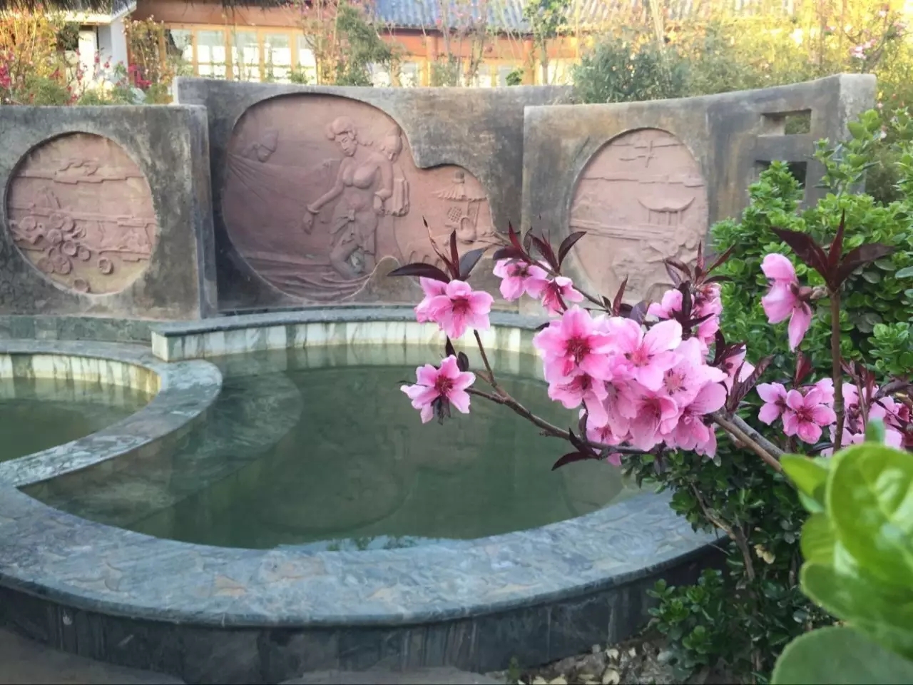 德百温泉五一,德百温泉度假村的温泉哪来的