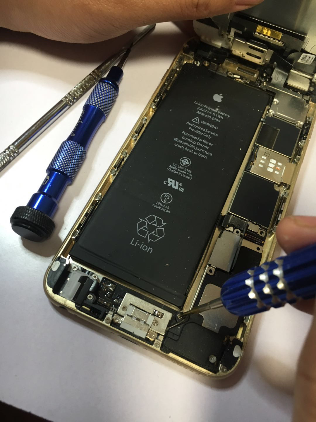 苹果更换扬声器多少钱,苹果12听筒扬声器更换