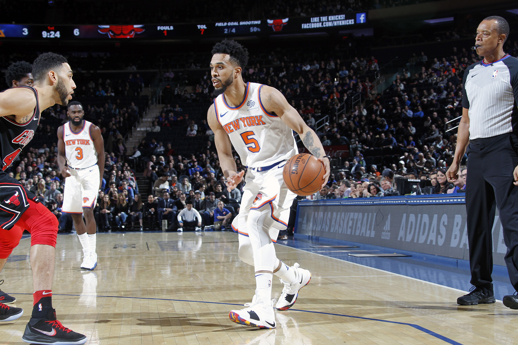 “师弟”让这双鞋在赛场上寿终正寝！IT穿这双鞋说出了湖人总…！