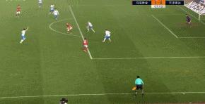 趣说中超：恒大门将最强背景帝，裁判一行为真赞，角旗杆躺枪