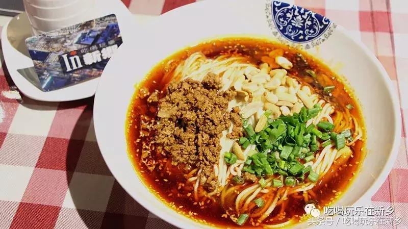 重庆哪家老太婆摊摊面正宗,老太婆摊摊面推荐