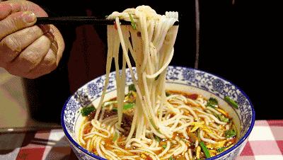 重庆哪家老太婆摊摊面正宗,老太婆摊摊面推荐