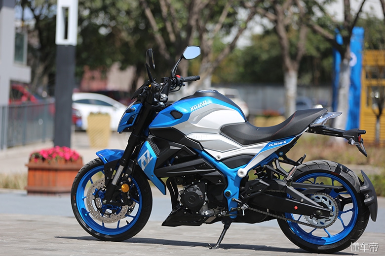 新感觉双缸250百公里加速,加速2秒左右的摩托车