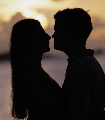 如何自己体验接吻,体验接吻的感觉