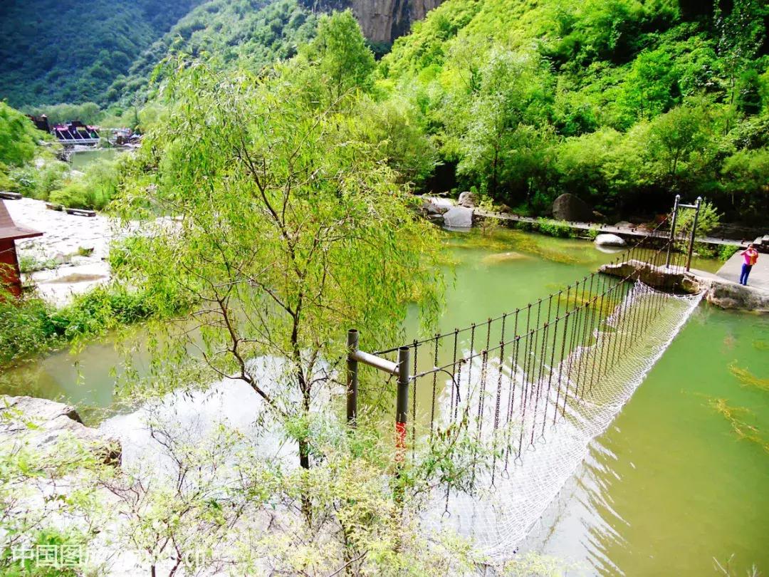 中国十大绝壁攀岩,国内悬崖攀岩景区排名榜