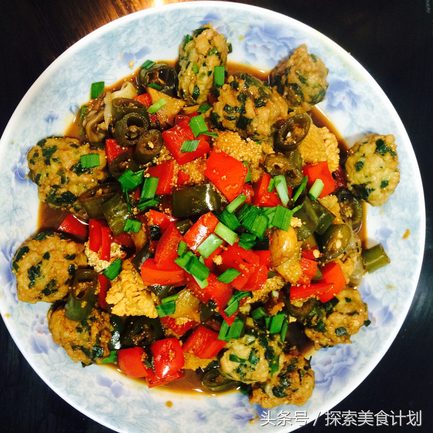 又到了吃鱼子的季节了，挖掘美食精髓，看我如何呈现不一样的鱼子