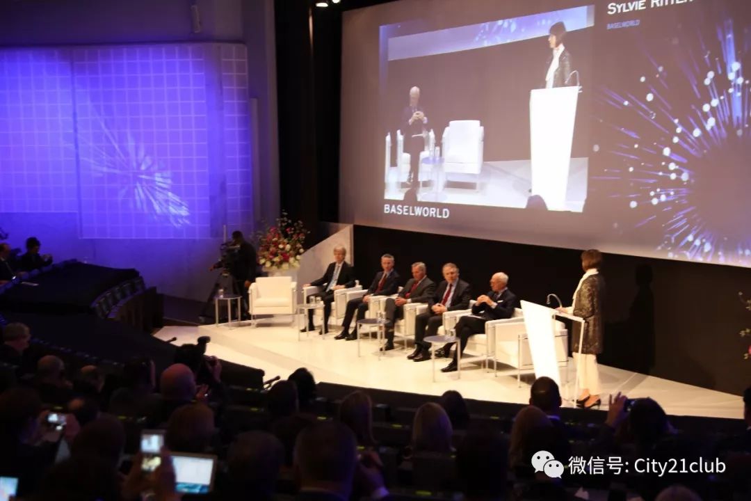 世间的所有相遇都是久别重逢粤语,世间的久别重逢都是不期而遇