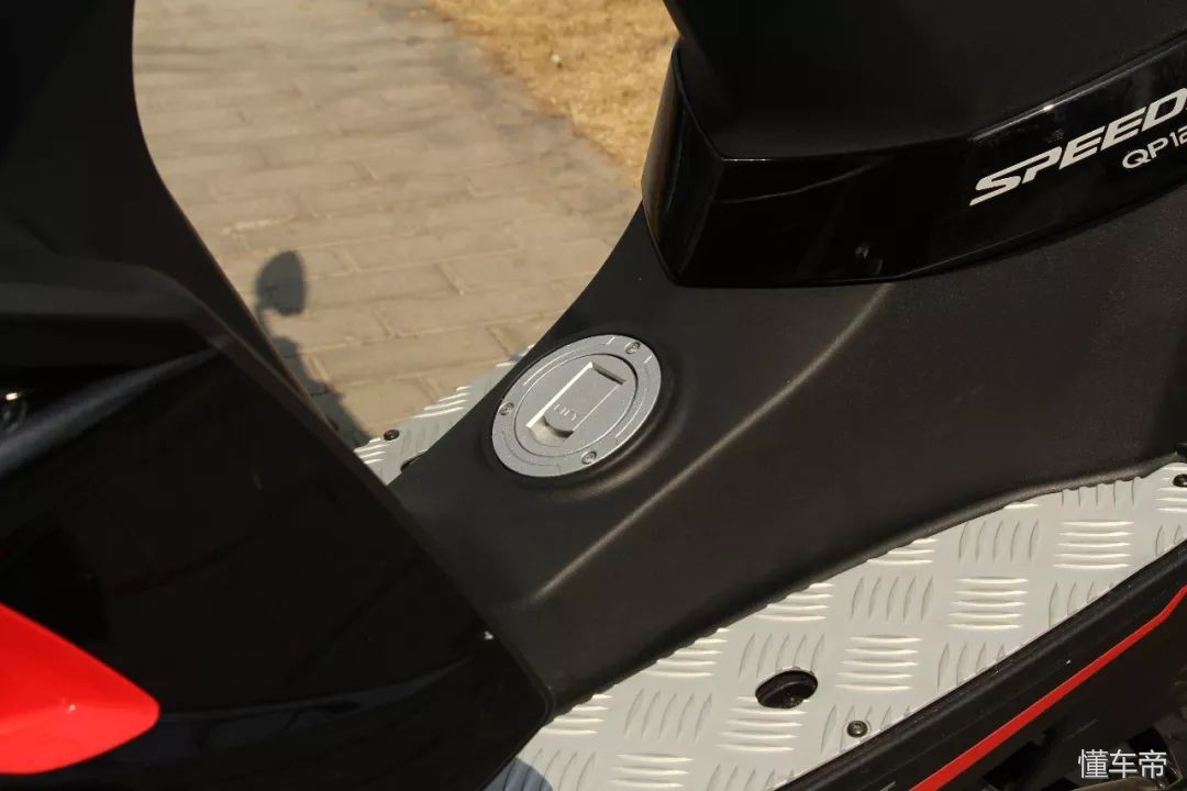 标致125水冷踏板,标致水冷150踏板车测评