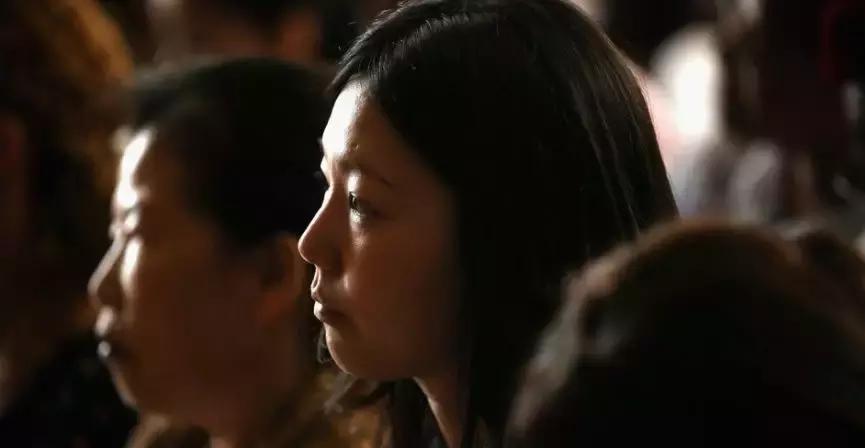 90年代一女子谈恋爱判死刑,为了爱情而判处死刑的女孩