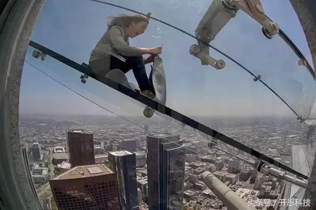 恐怖的高空旋转水滑梯,世上最恐怖的天空滑梯